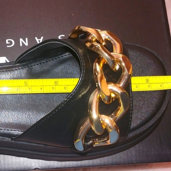 BNWT Fashion Nova Chunky Sandals. Size 7 but fit 7.5 - Picture 3 of 8